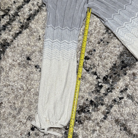 White House Black Market Gray and Cream Sweater - Picture 8 of 15